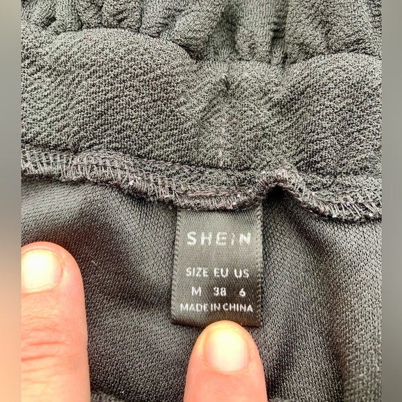 💛 SHEIN High-Waisted Black Ruffle Waist Pants Size M - Picture 6 of 6